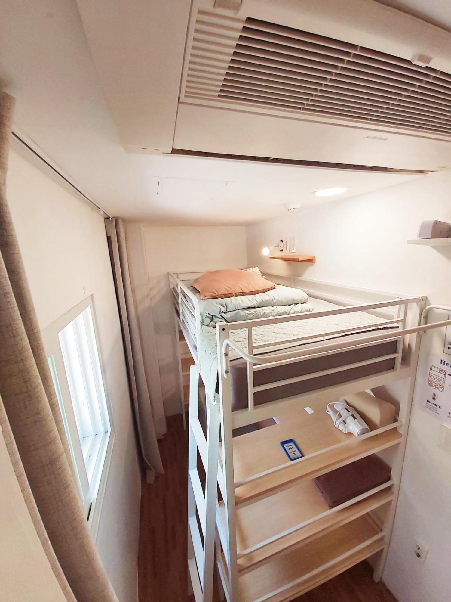 Blue Boat Hostel Myeongdong Seoul Exteriör bild