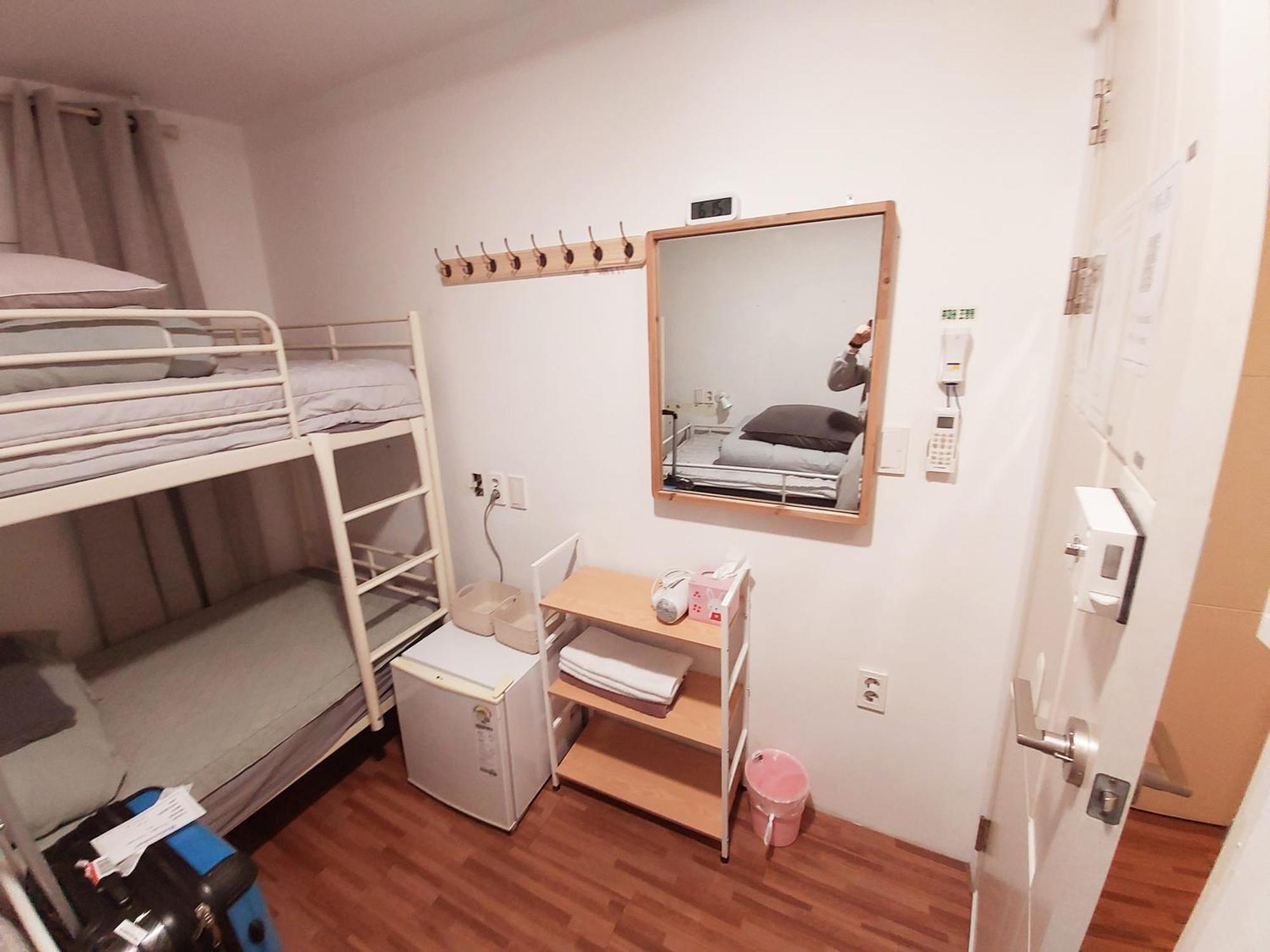 Blue Boat Hostel Myeongdong Seoul Exteriör bild
